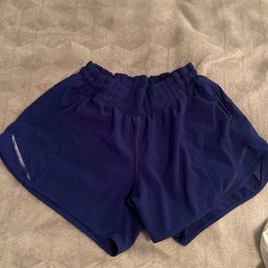 Lululemon hotty hot shorts low rise 4 inch
